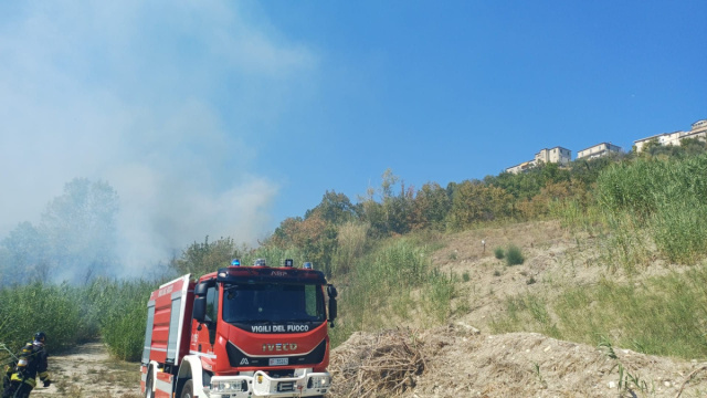 VeraTV.it  Teramo - Due incendi di vegetazione: fiamme vicino ... &copy; Creative Commons