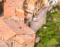 Orvieto, presidio antifascista contro il forum con Vannacci e Alemanno
