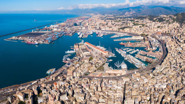 Genova, il depaving entra nel Piano Urbanistico Comunale ... &copy; Creative Commons