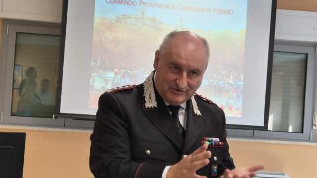 I carabinieri tra scuola e strade, Laurito vuole l'Arma fermana ... &copy; Creative Commons