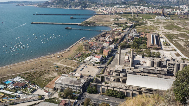 Il nuovo stadio di Napoli a Bagnoli? &Egrave; una balla grande quanto l ... &copy; Creative Commons