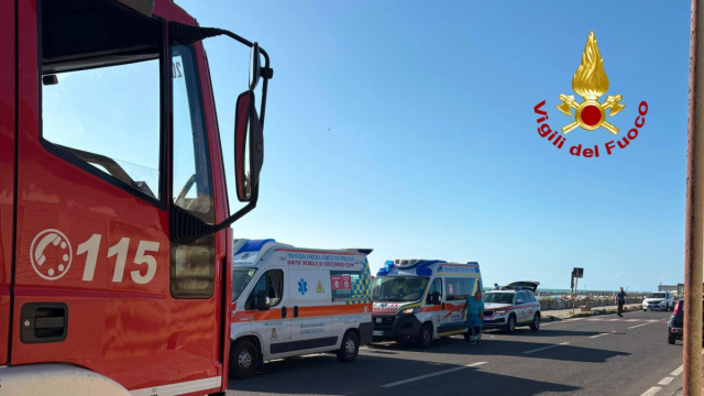 Marina di Pisa, sbattuto contro gli scogli: uomo ferito &copy; Creative Commons