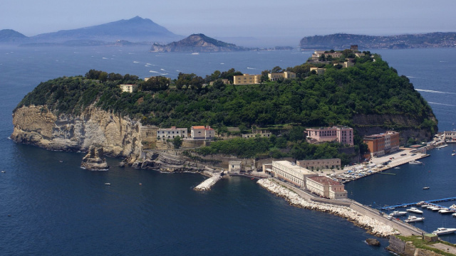 Nisida &ndash; L'isola di Bagnoli cantata da Bennato - InLibert&agrave; &copy; Creative Commons