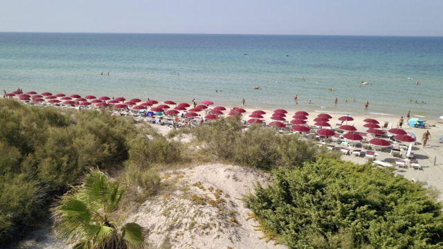 Spiaggia &bull; Torre Rinalda Beach Camping & Resort &bull; sul mare del ... &copy; Creative Commons