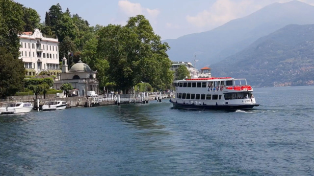 Biglietti e orari Lago di Como - Navigazione Laghi &copy; Creative Commons