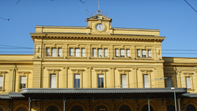 Stazione di Modena - Wikipedia &copy; Creative Commons