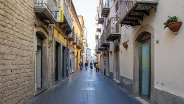 Via Pretoria, la crisi del commercio &copy; Creative Commons