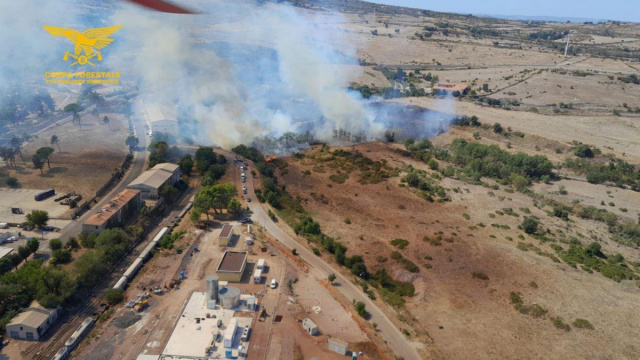 Si riaccende l'incendio nelle campagne di Macomer, le fiamme ... &copy; Creative Commons