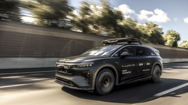 Uber taps Hertz to clean, charge, and fix its Lucid Motors ... &copy; Creative Commons