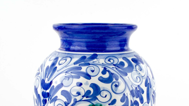 Vaso Ornamentale in Ceramica di Caltagirone Decorato a Mano H cm 25 &copy; Creative Commons