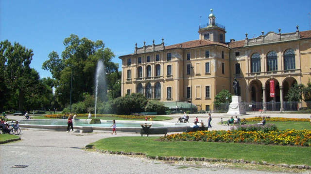File:Giardini Pubblici Indro Montanelli - Palazzo Dugnani - Milano ... &copy; Creative Commons
