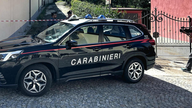 Spara e uccide rapinatore sorpreso nel cortile di casa. Il vicino ... &copy; Creative Commons