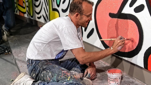 Cos&igrave; Keith Haring ha realizzato il murale TuttoMondo a Pisa: il ... &copy; Creative Commons