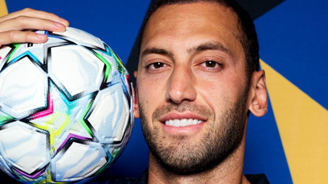 Hakan Calhanoglu, centrocampista dell'Inter. Foto &copy; Inter
