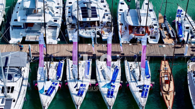 Marina Militare Nastro Rosa Veloce: il "Giro dell'Italia a Vela ... &copy; Creative Commons