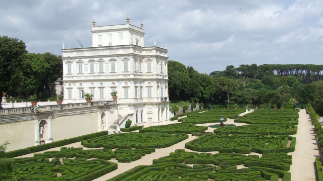 Villa Doria Pamphilj - Wikipedia &copy; Creative Commons