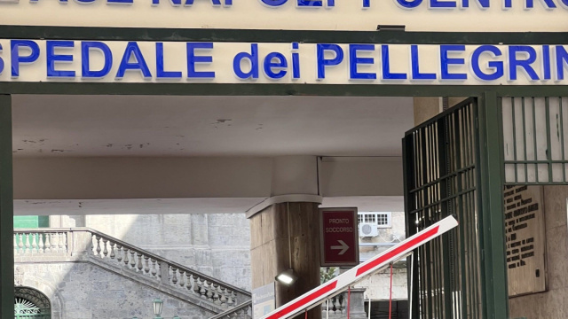 Napoli, 21enne ferito alla schiena con un coltello al Lavinaio ... &copy; Creative Commons