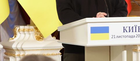 Zelensky: 'Pronto a incontrare Putin in qualunque momento' per la pace