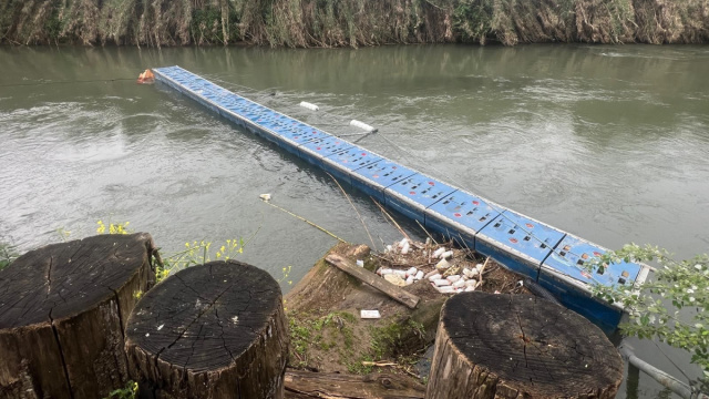 Dalla Regione Lazio al via le barriere raccogli plastica su Tevere ... &copy; Creative Commons