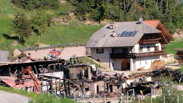 Incendio al maso sul Renon, non si trova una persona: sono in ... &copy; Creative Commons