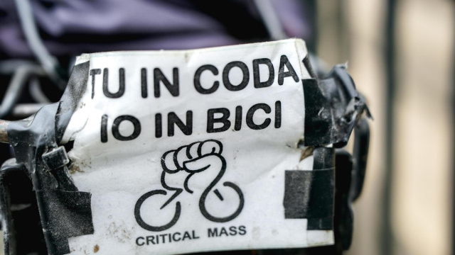 Investito in bici davanti al padre: morto bimbo di 7 anni. Una ... &copy; Creative Commons