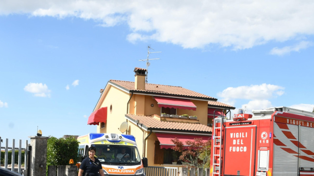 Maccacari, crolla la tettoia di casa: 68enne muore schiacciato  L ... &copy; Creative Commons