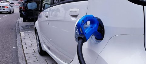 Acea: elettriche al 21,7% in UE, ibride al 36,6% nei primi otto mesi 2026