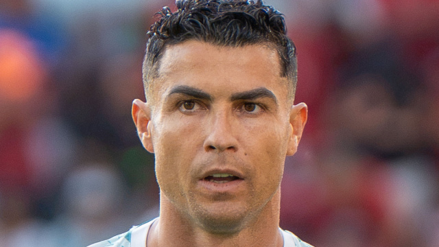 Cristiano_Ronaldo_Croatia_v_Portugal_2_July_2026-075_(cropped).jpg