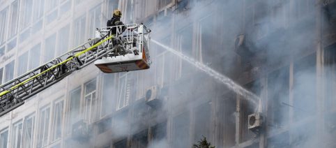 Kiev: attacco russo con droni su uffici, tre morti e sette feriti