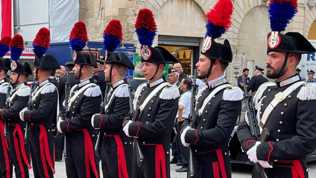 Cambio del comando alla Legione Carabinieri "Puglia", Del Monaco ... &copy; Creative Commons