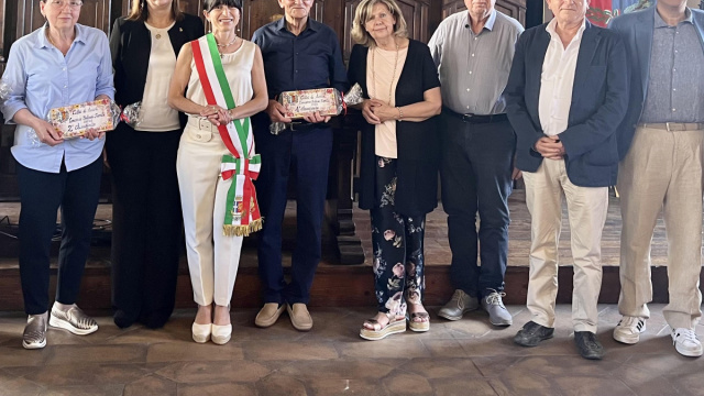 Infiorate e balconi fioriti, i vincitori premiati in Comune ... &copy; Creative Commons