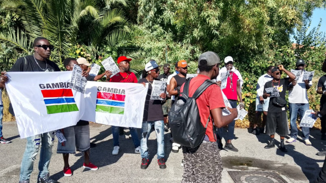 Latina, il corteo pacifico per Ibrahim Dibba arriva in Comune &copy; Creative Commons