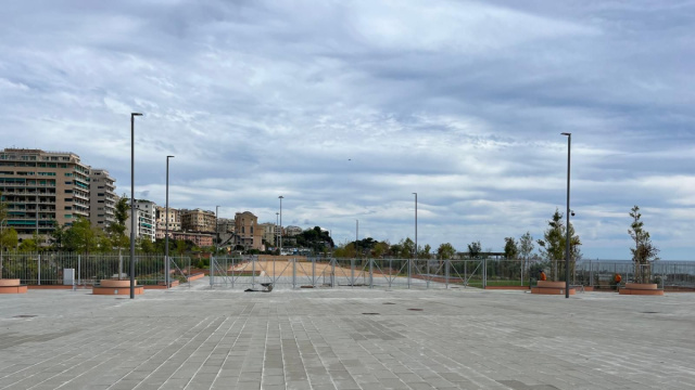 Piazzale Kennedy (Genova) - Wikipedia &copy; Creative Commons
