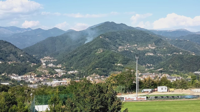 Incendio boschivo a Carasco: sul posto Vigili del Fuoco, volontari ... &copy; Creative Commons