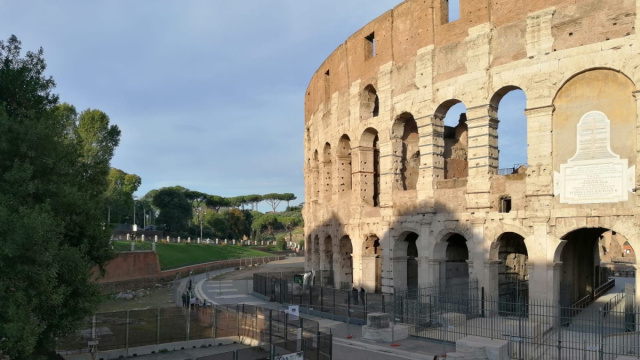 Interventi di tutela sulla piazza del Colosseo: DIARIO DELLO SCAVO ... &copy; Creative Commons