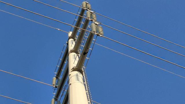 Dramma a Lodi: un 15enne folgorato su un traliccio dell'alta ... &copy; Creative Commons