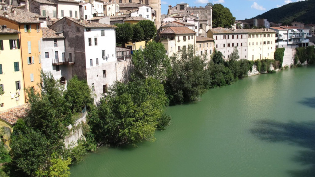 I migliori percorsi e itinerari ciclabili a Pesaro e Urbino  komoot &copy; Creative Commons