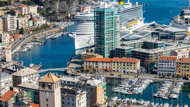 Porto di Savona - Autorit&agrave; di Sistema Portuale Mar Ligure Occidentale &copy; Creative Commons