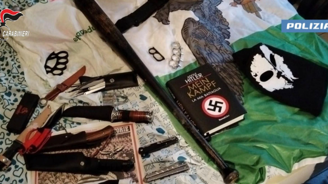 Ragazzini esaltavano Hitler e insegnavano a fabbricare ordigni per ... &copy; Creative Commons
