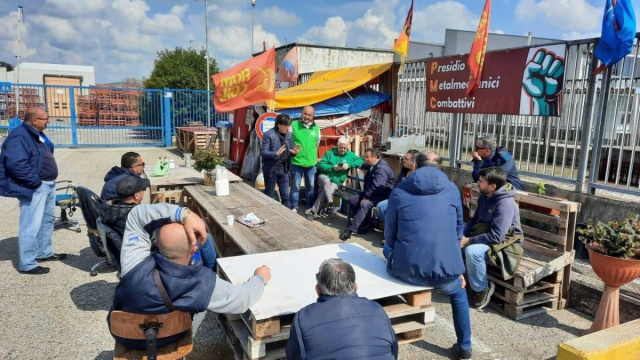 Vertenza Pmc: "Mesi di lavoro, non slogan o passerelle&rdquo; &copy; Creative Commons