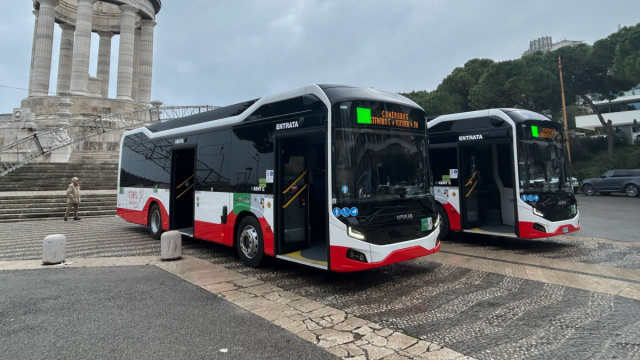 Due e-Kent di Otokar per Conerobus, ad Ancona &copy; Creative Commons