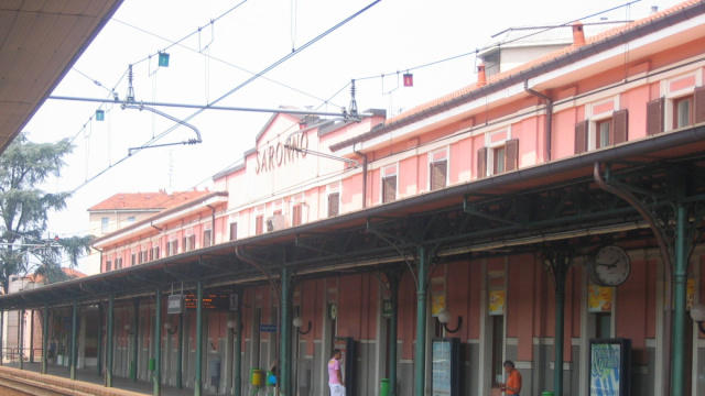 File:Saronno stazione ferroviaria.jpg - Wikipedia &copy; Creative Commons