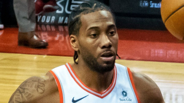 In foto Kawhi Leonard - foto da Wikipedia.