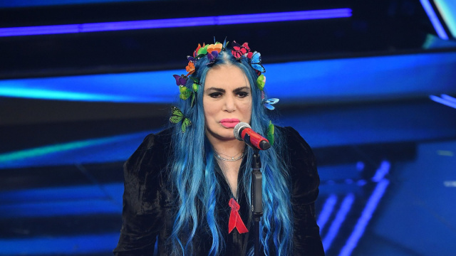 Loredana Bert&egrave; a Sanremo 2022: &laquo;Le canzoni? Le vesto&raquo;  Vogue Italia &copy; Creative Commons