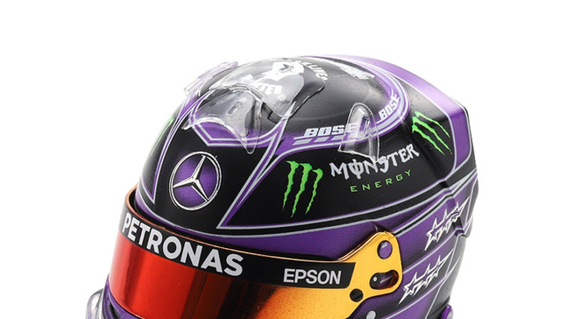 Mercedes AMG Petronas Lewis Hamilton - Casco Spark vincitore del ... &copy; Creative Commons