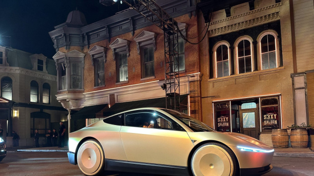 Tesla Cybercab, progressi importanti per il robotaxi elettrico ... &copy; Creative Commons