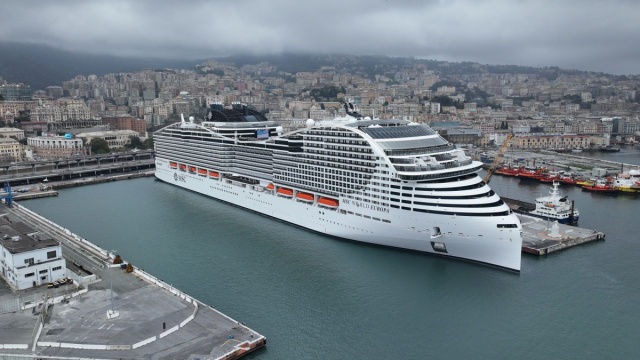 ARRIVA A GENOVA MSC WORLD EUROPA &copy; Creative Commons
