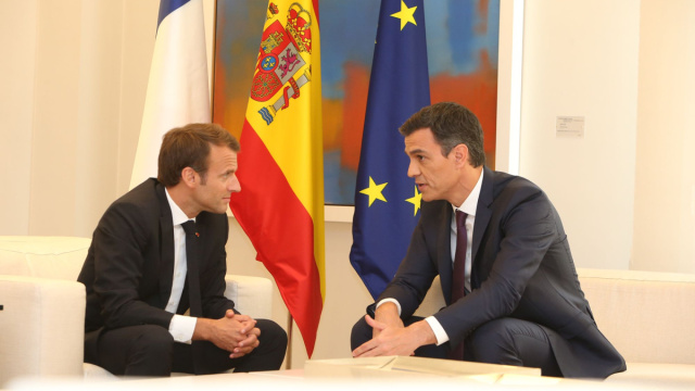 File:S&aacute;nchez y Macron se re&uacute;nen en La Moncloa La Moncloa, Madrid ... &copy; Creative Commons