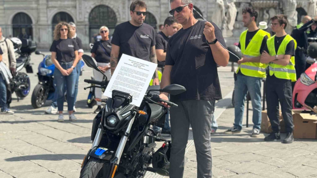 Motoraduno in piazza Unit&agrave; per Samanta: centinaia di moto in ... &copy; Creative Commons