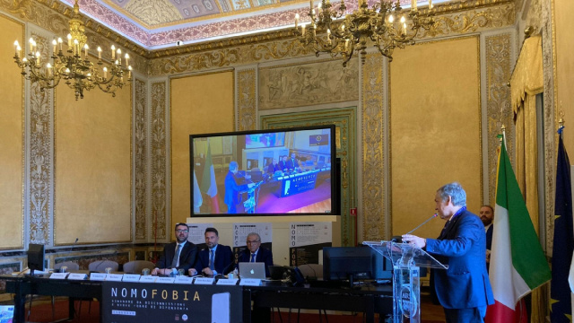 Nomofobia. Il Presidente Amato interviene all'Assemblea Regionale ... &copy; Creative Commons